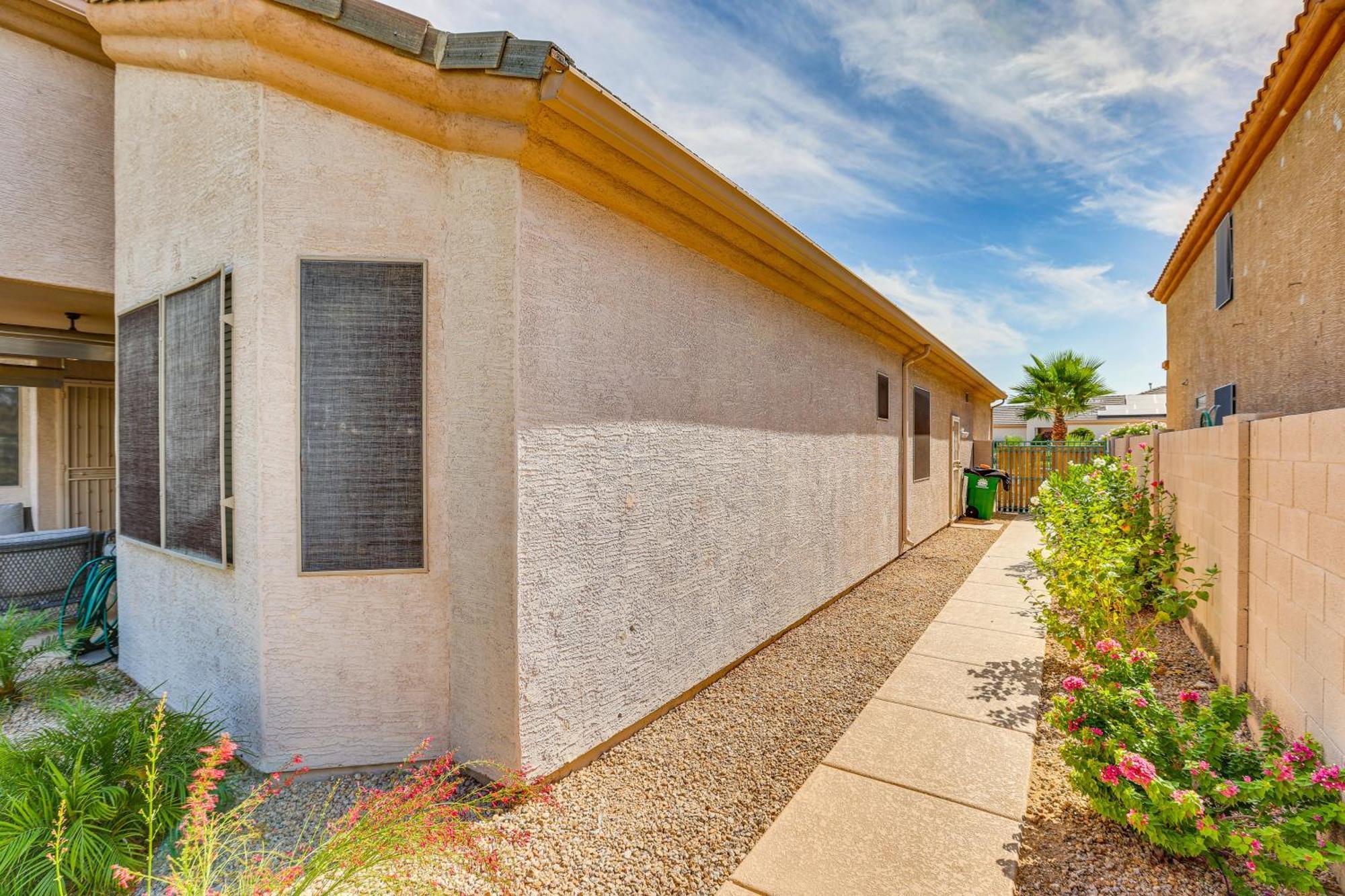 Goodyear Home On Golf Course Pool And Putting Green Exterior photo