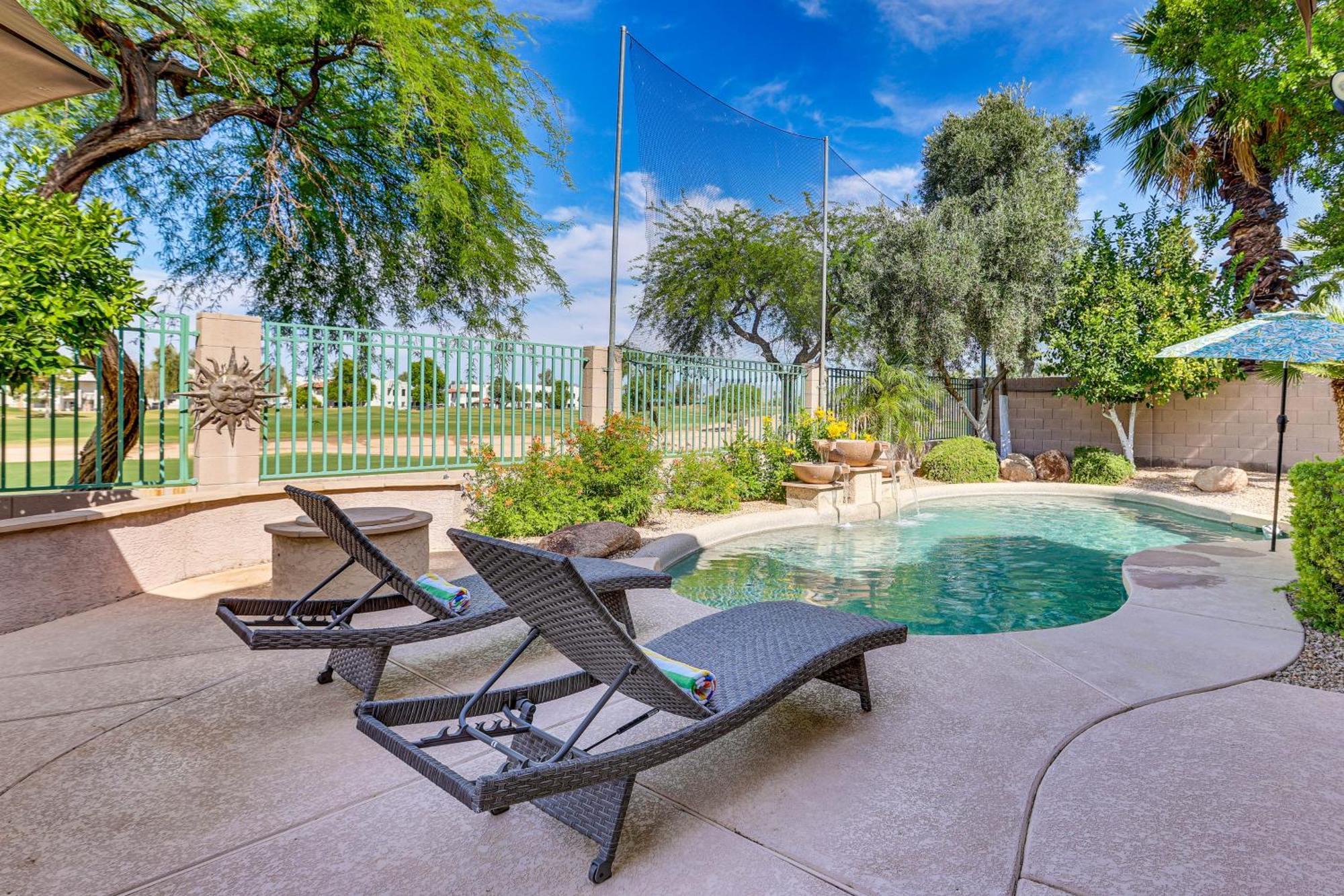 Goodyear Home On Golf Course Pool And Putting Green Exterior photo