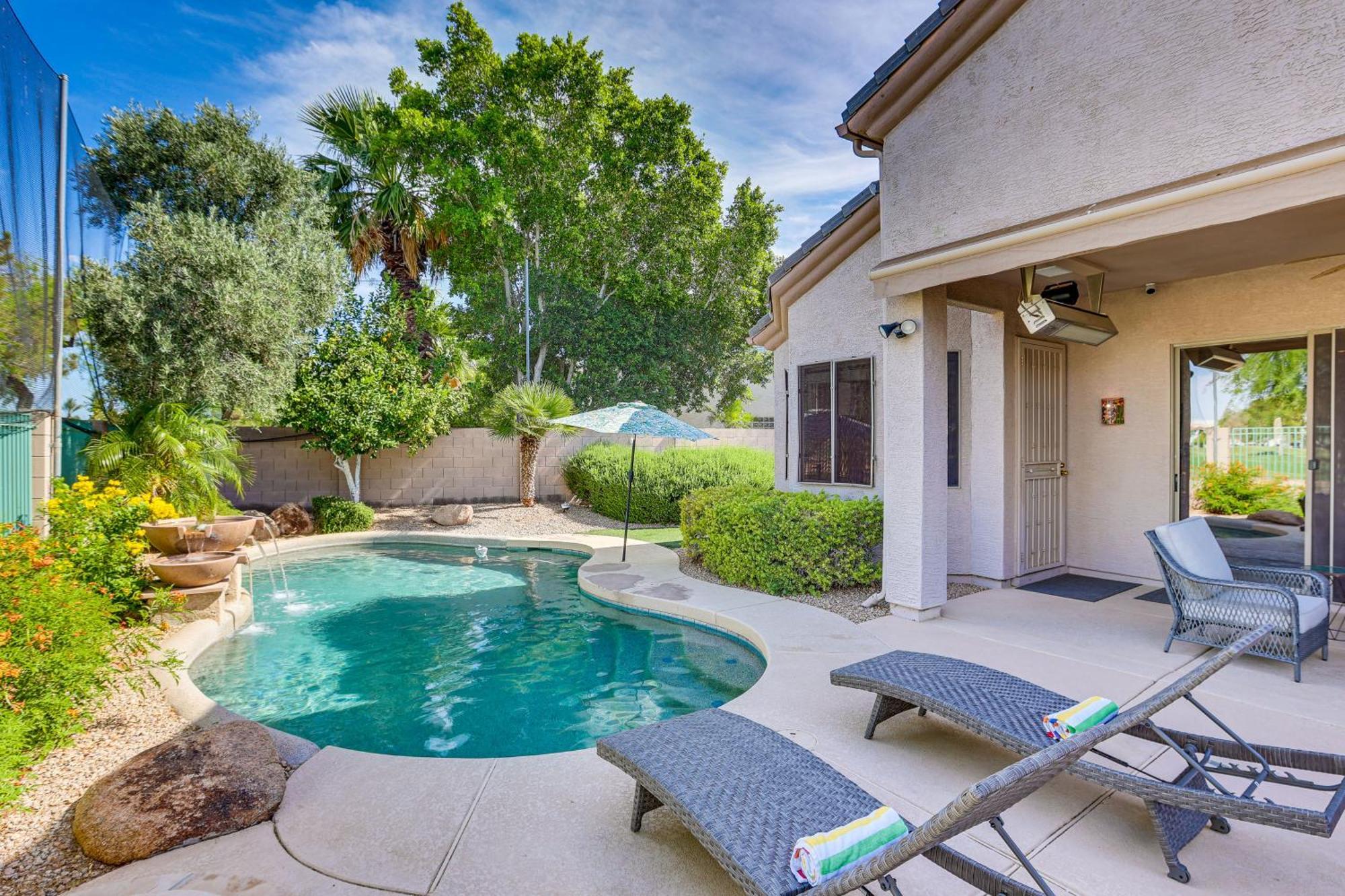 Goodyear Home On Golf Course Pool And Putting Green Exterior photo